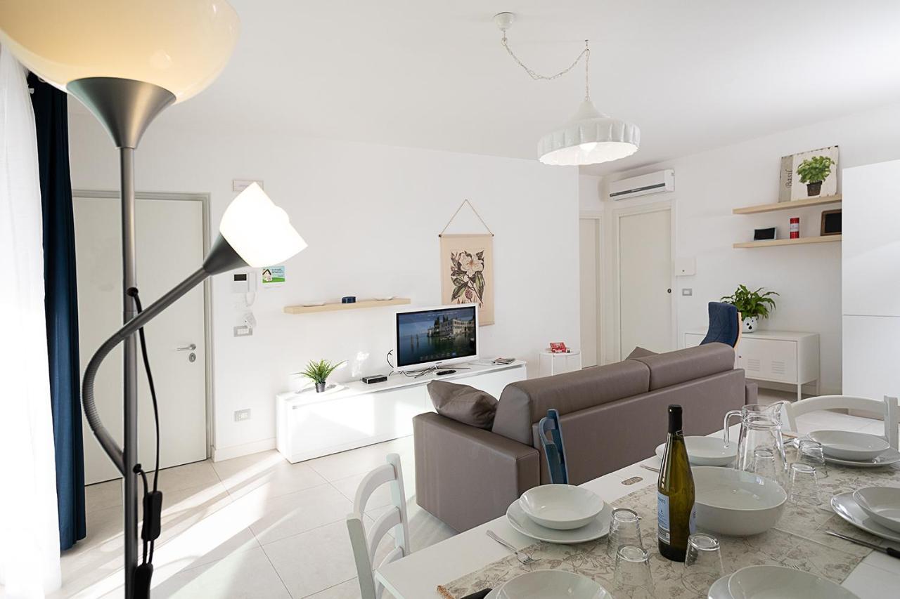Apartment Brezza Di Lago - Regarda Travel لاتيزي المظهر الخارجي الصورة